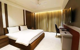 Swarn Inn And Suites